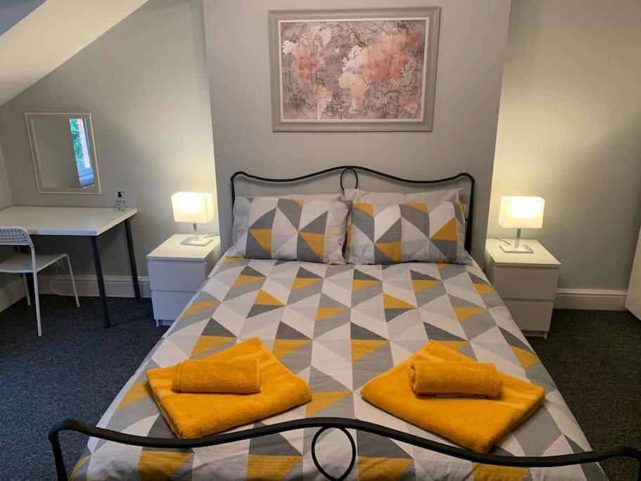 Fantastic Large 2 X Bedroom Flat, Free Parking Apartamento
